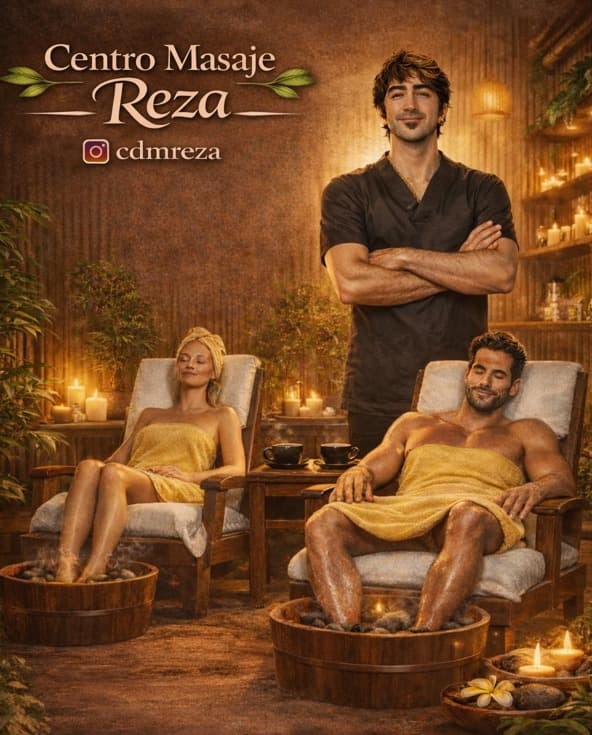 Pareja relajada en spa con baños de pies y masajista profesional en un ambiente acogedor.